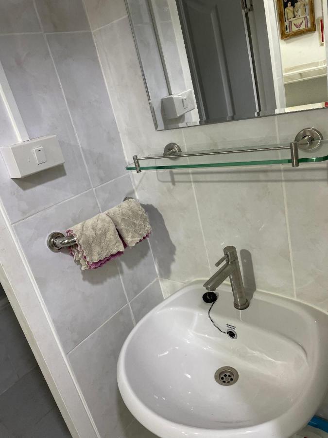 Apartment A4 Dindaeng Bangkok Ngoại thất bức ảnh
